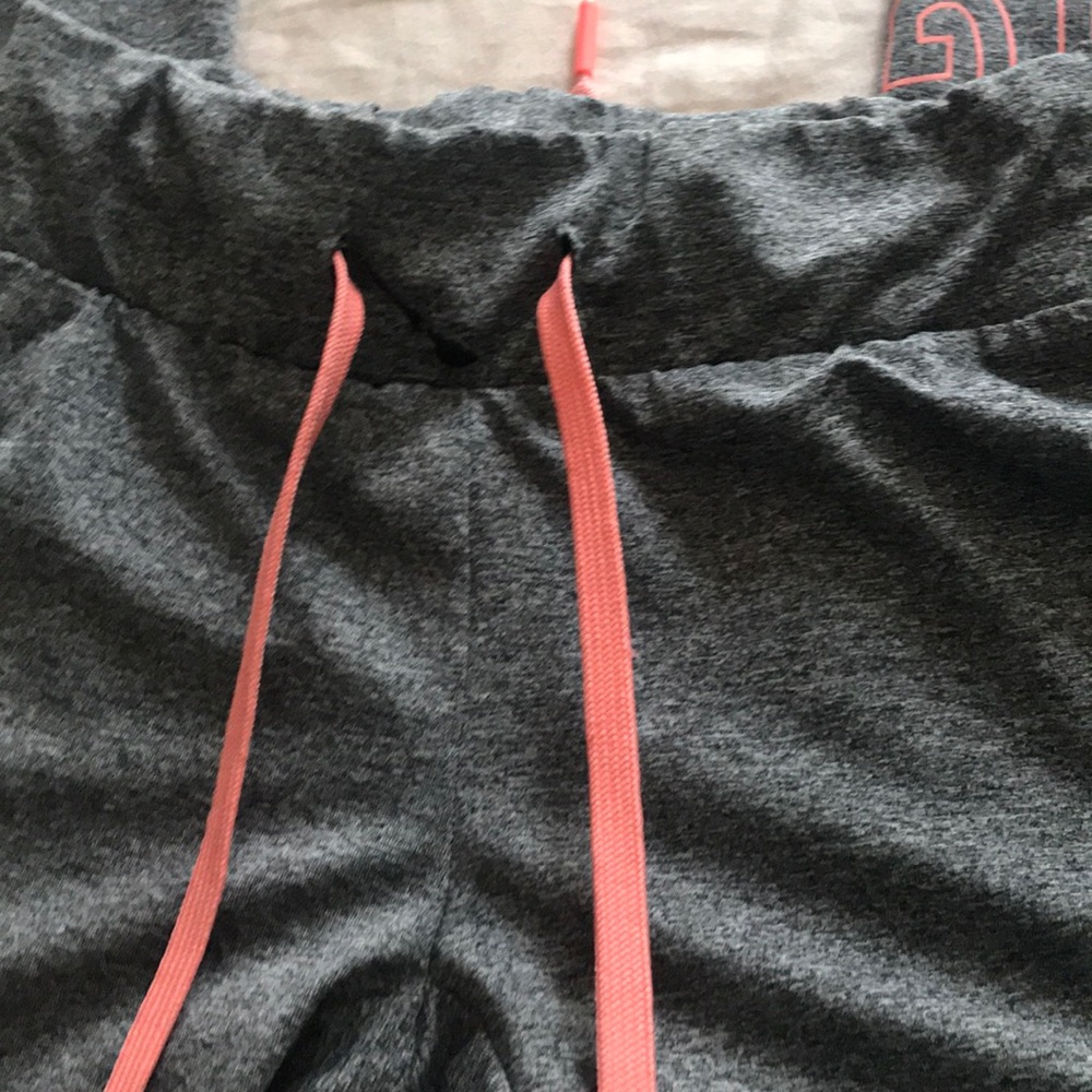 Workout pants - Picture 2 of 4